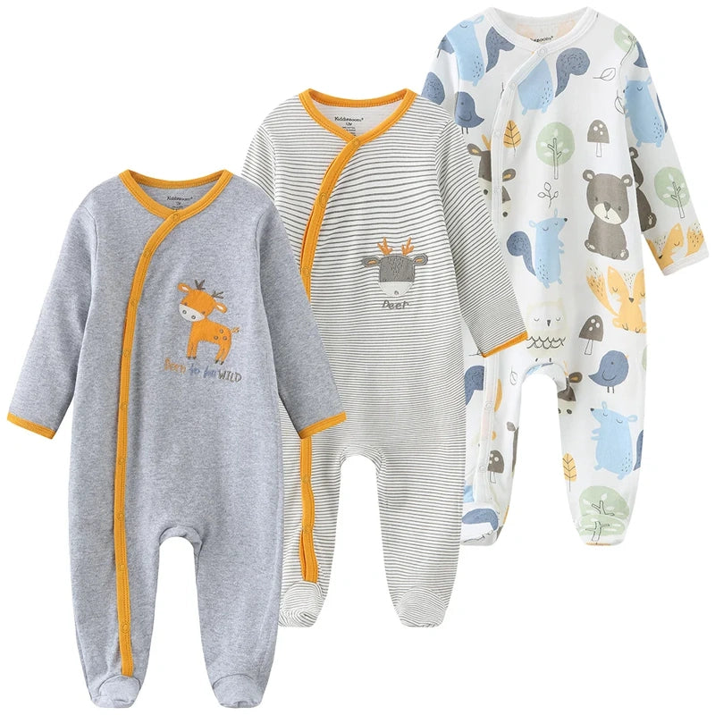 Lot de pyjamas bĂ©bĂ© coton bio gris et animaux de la forĂȘt, douceur et confort au quotidien.