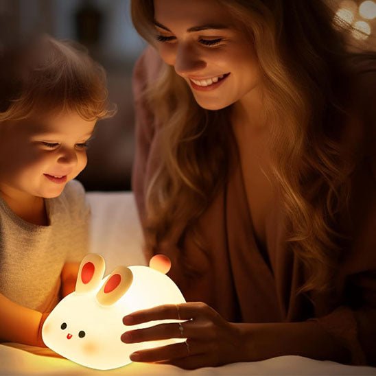 Veilleuse en forme de lapin - Cigogne et bébé
