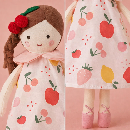 Doudou poupée cerise – Peluche bébé douce et apaisante