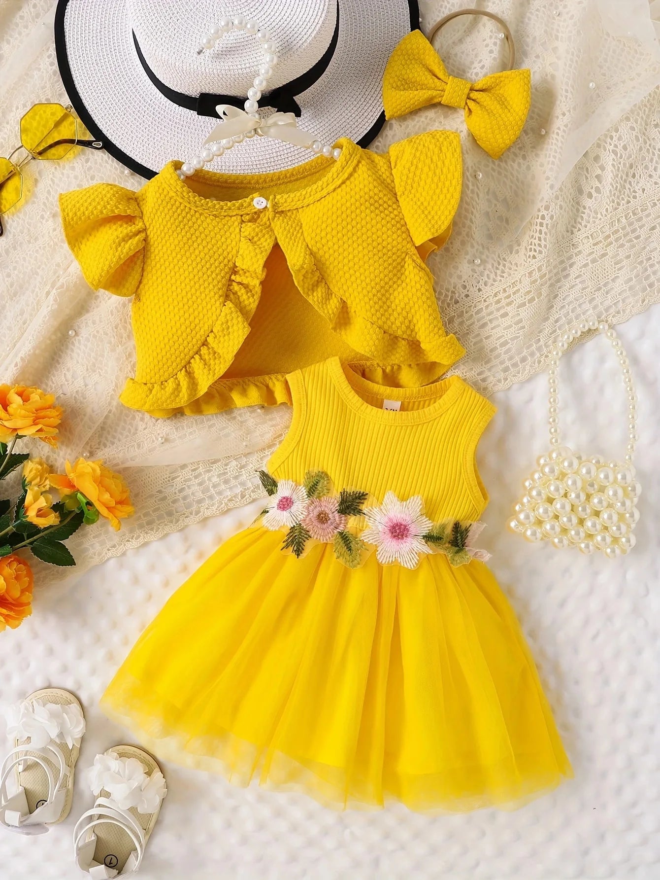 Robe à fleurs pour bébé