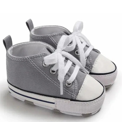 Basket bébé gris chaussures souples et stables pour les premiers pas 👟