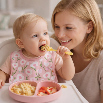 bavoir bébé silicone souple rose repas bébé avec maman chaise haute protection vêtements bébé