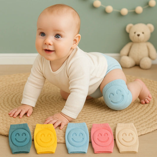 Bébé porte genouillères colorées bleu jaune rose beige sourire