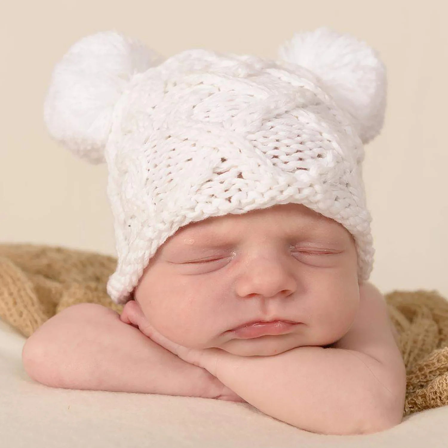 Bonnet pour nouveau - né - Cigogne et bébé