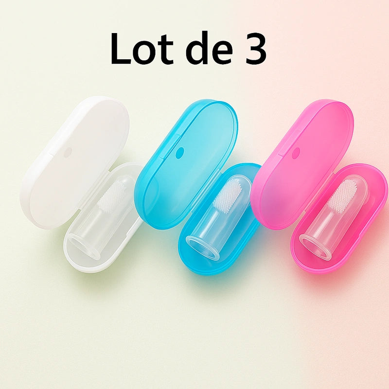 Lot de trois brosses à dents bébé douces et colorées