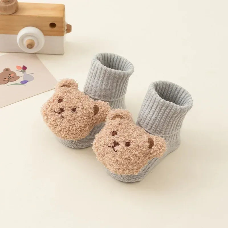 Chaussettes bébé en coton gris avec tête d’ours peluche
