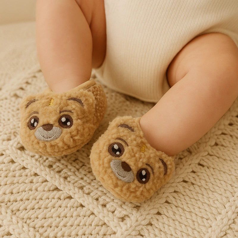 Chaussons bébé ours en peluche douce, confortables et chauds pour garder les petits pieds au chaud