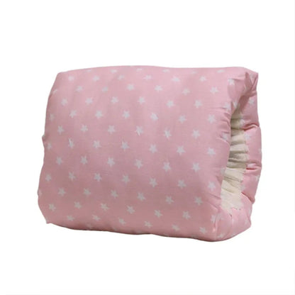 Coussin d’allaitement bébé rose motif étoiles douceur et confort