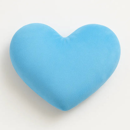 Coussin cœur bleu moelleux et confortable pour décoration chambre