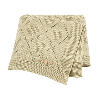 Couverture bébé en tricot couleur sable avec motifs cœurs, couverture douce et confortable