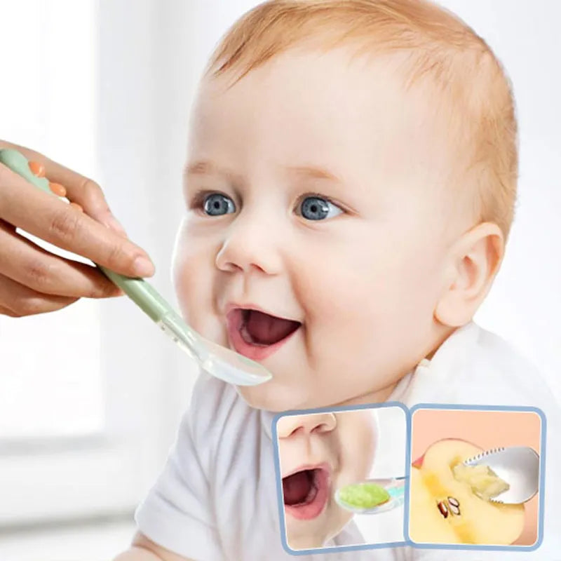 Bébé nourri avec cuillère évolutive en silicone et inox