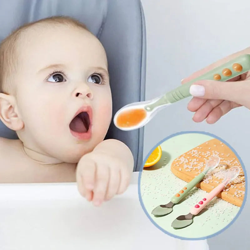Cuillère à fruit évolutive pour bébé avec alimentation douce