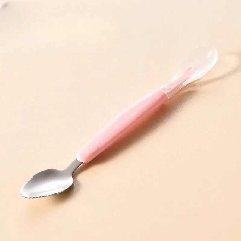 Cuillère à fruit évolutive pour bébé avec manche rose