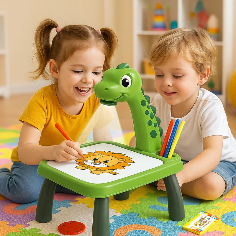 enfants qui jouent sur table a dessin