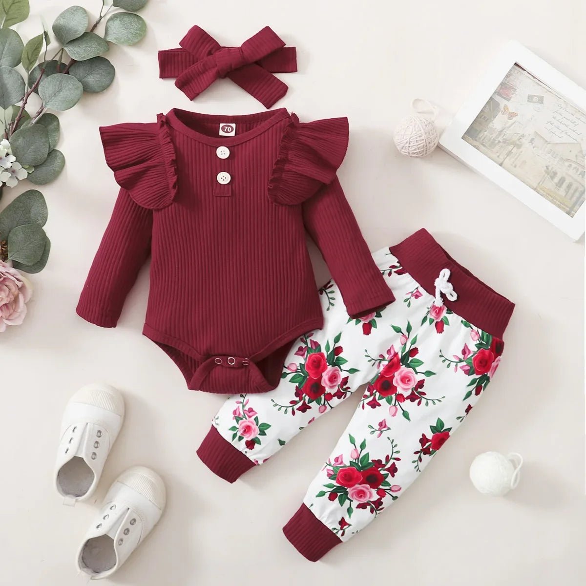Ensemble pour bébé fille - Cigogne et bébé