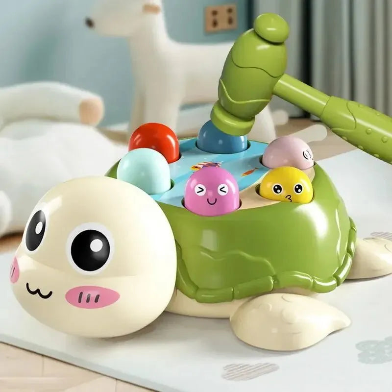 Jouet tortue à marteaux pour bébé – jeu d’éveil Montessori coloré qui développe la coordination et la motricité fine.