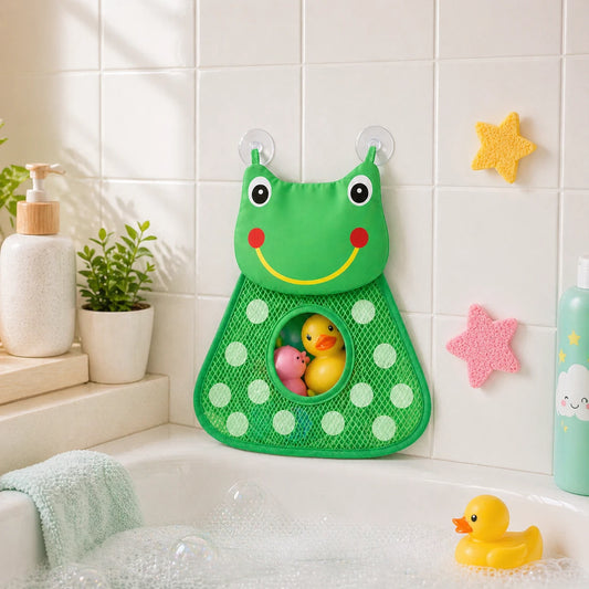 sac de rangement jouets bain bébé grenouille suspendu dans salle de bain avec baignoire et accessoires enfant