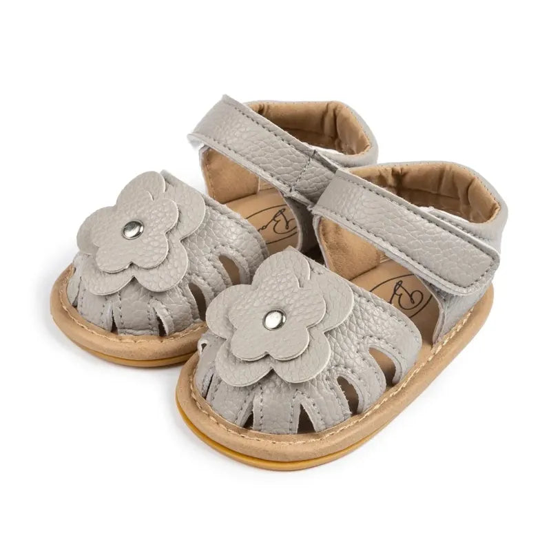 Sandale bébé grise cuir souple confort respirant design fleuri