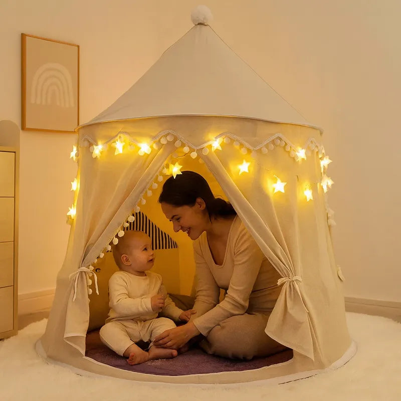tente enfant beige lumineuse avec maman et bébé qui jouent