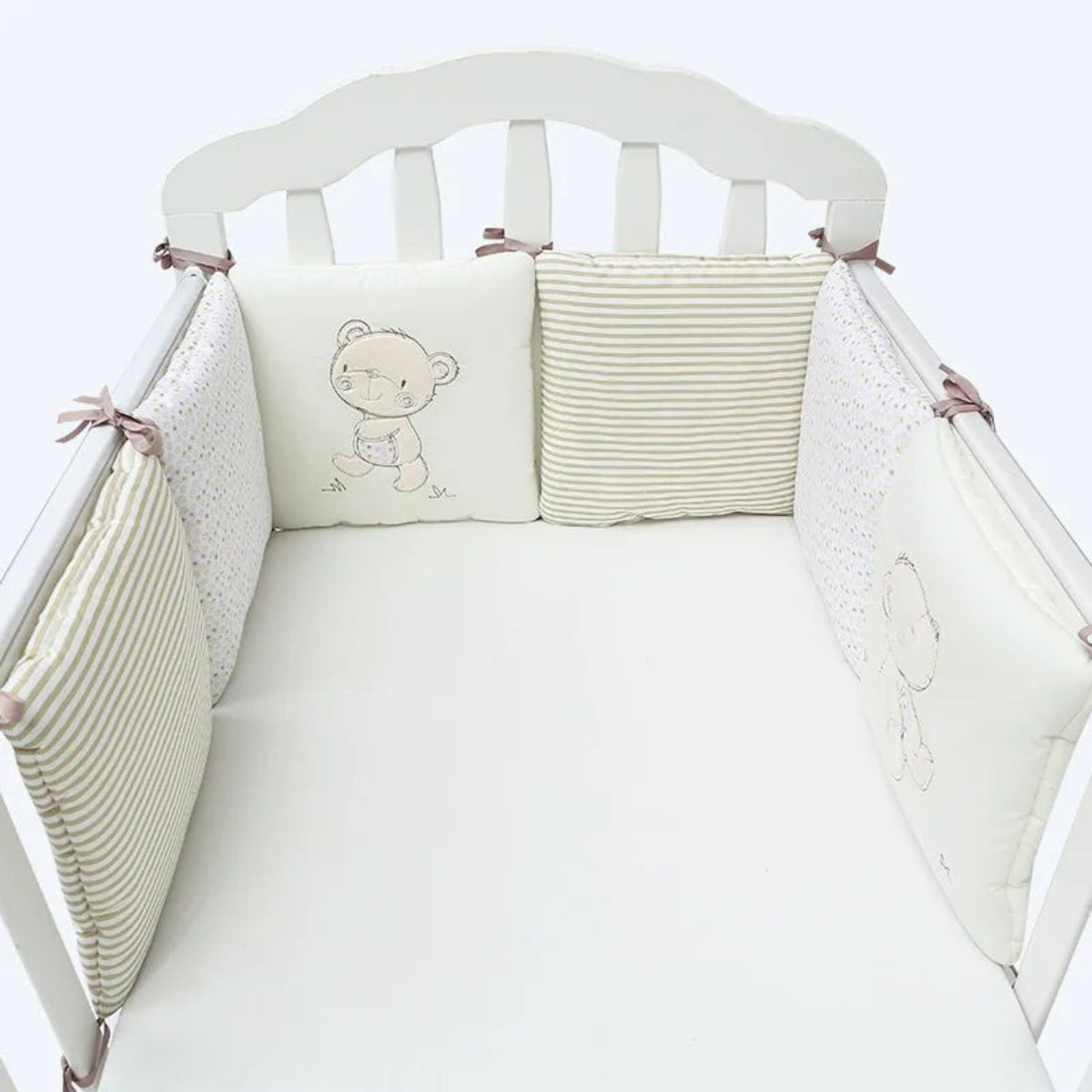 Tour de lit bébé ourson beige doux sécurité confort