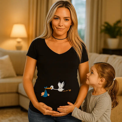 aman enceinte en t-shirt maternité noir cigogne avec enfant